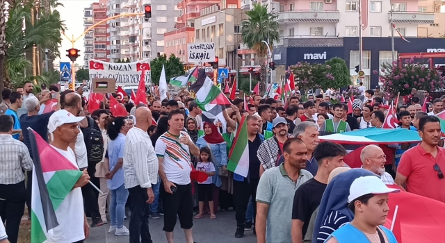 Adana’da Filistin’e destek yürüyüşü düzenlendi