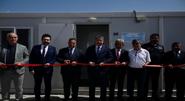 Osmaniye’de konteyner kentte Emekli Ofisi ve İrtibat Bürosu açıldı
