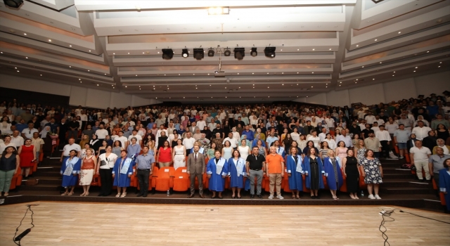 Akdeniz Üniversitesi Hemşirelik Fakültesinden 199 öğrenci mezun oldu