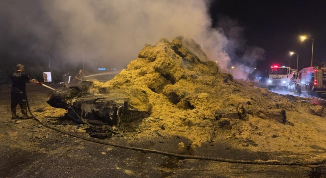Adana’da park halindeki saman yüklü tır yandı
