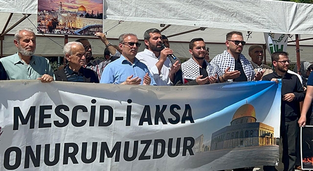 Burdur’da Filistinlilere destek için oturma eylemi yapıldı