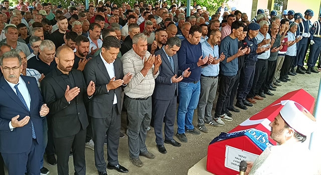 Şırnak’ta trafik kazasında hayatını kaybeden astsubayın cenazesi Adana’da defnedildi
