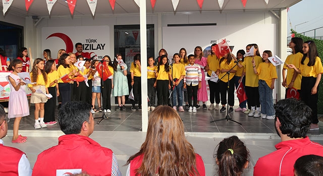 Türk Kızılayından Hatay’da depremzede çocuklara yönelik 23 Nisan etkinliği