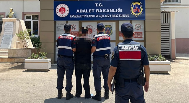 Antalya’da 22 yıl 6 ay hapis cezası bulunan firari yakalandı