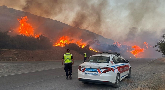 Kahramanmaraş’ta çıkan yangında 10 hektar makilik alan zarar gördü