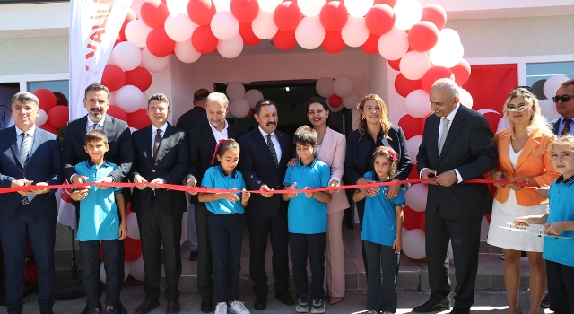 Hatay’da hayırsever iş insanının desteğiyle yaptırılan okul hizmete girdi