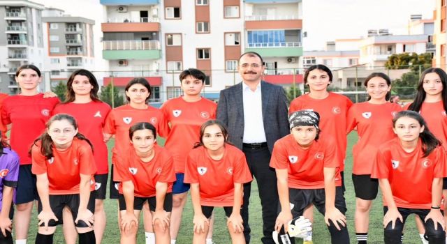 Kadirli Belediye Başkanı Dolu’dan Kadın Futbol Takımına Destek Ziyareti