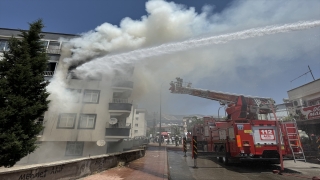 Kahramanmaraş’ta evde çıkan yangında dumandan etkilenen anne ve bebeği tedavi altına alındı