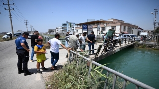 Adana’da sulama kanalına atlayan eşini kurtarmak isteyen kişi suda kayboldu