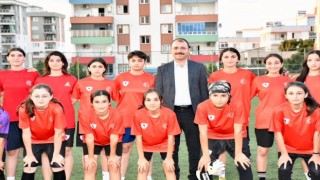 Kadirli Belediye Başkanı Dolu’dan Kadın Futbol Takımına Destek Ziyareti