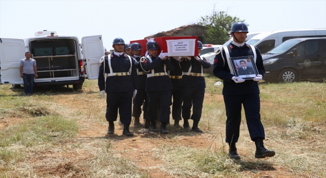 Jandarma Astsubay Çavuş Şen’in naaşı Antalya’da son yolculuğuna uğurlandı