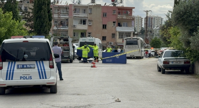 Adana’da özel halk otobüsünün çarptığı kişi yaşamını yitirdi