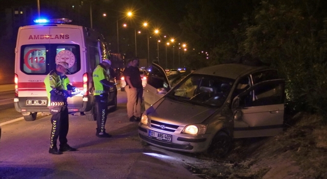 Adana’da iki otomobilin çarpıştığı kazada 3 kişi yaralandı