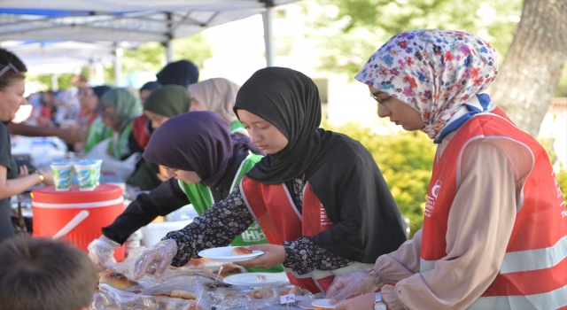 Kahramanmaraş’ta Gazze yararına kermes düzenledi