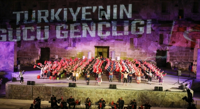 Aspendos ”Gençlik ve Spor Gösterisi”ne sahne oldu