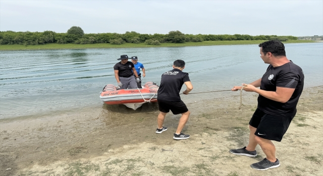 Adana’da Seyhan Nehri’ne giren genç kayboldu