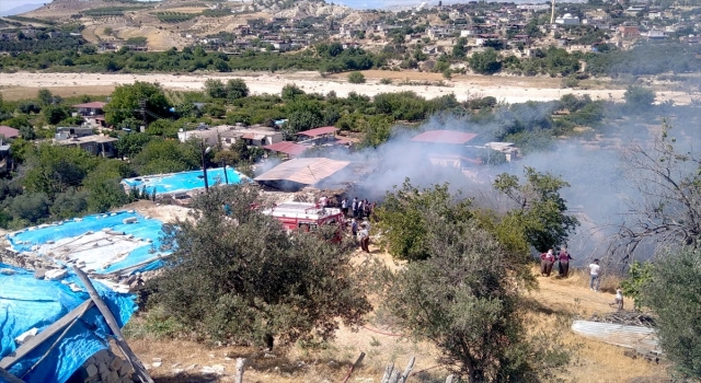 Mersin’de evde çıkan yangın makilik alana sıçramadan kontrol altına alındı