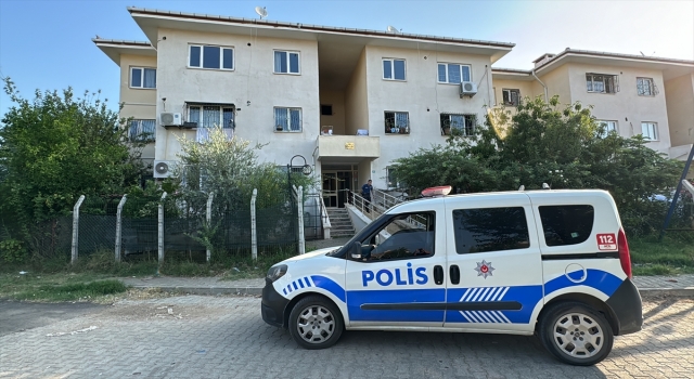 Adana’da apartmanda çıkan yangında anne ve oğlu öldü, baba yaralandı