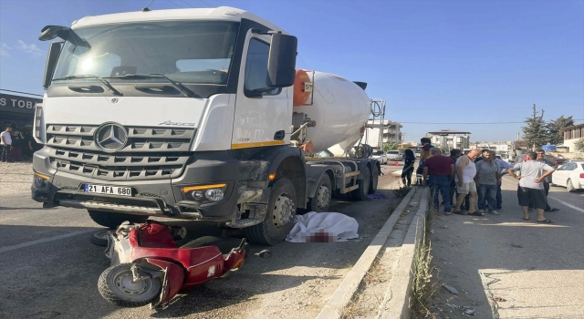 Hatay’da beton mikseri ile çarpışan motosikletteki 2 kişi öldü