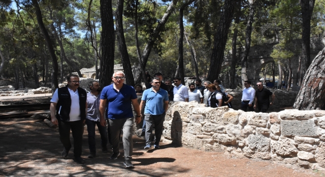 Bakan Ersoy, Phaselis Antik Kenti’nde ziyaretçi yönetim planı oluşturulacağını bildirdi