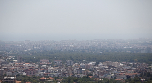 Antalya’da yüksek nem bunalttı