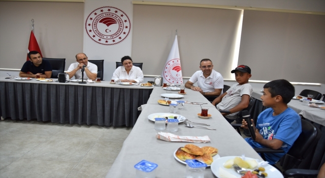 ”Küçük Çiftçiler Projesi” kapsamında çocuklara gıdanın önemi anlatıldı