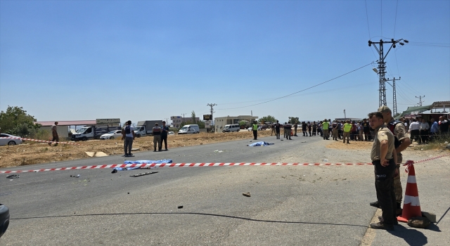 Hatay’da kamyonetin çarptığı motosikletteki 2 kişi öldü