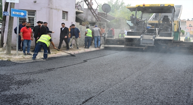 Kadirli’de asfaltlama çalışmaları devam ediyor