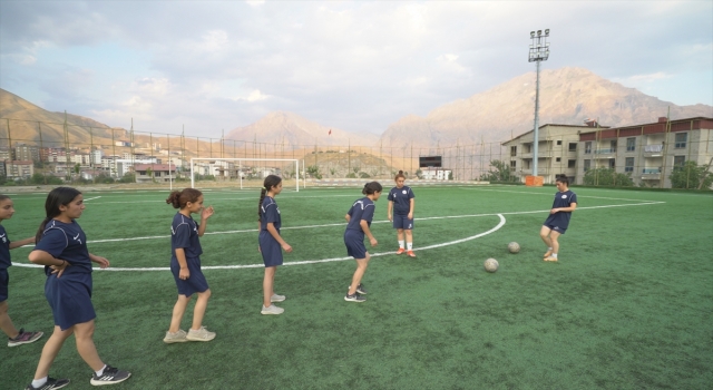 Kadın futbolcular Ankara’da ödüllerine kavuşacak