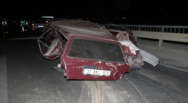 Hatay’da 2 otomobilin çarpıştığı kazada 1 kişi yaralandı