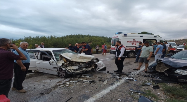 Osmaniye’de iki otomobilin çarpıştığı kazada 1 kişi öldü, 1 kişi yaralandı