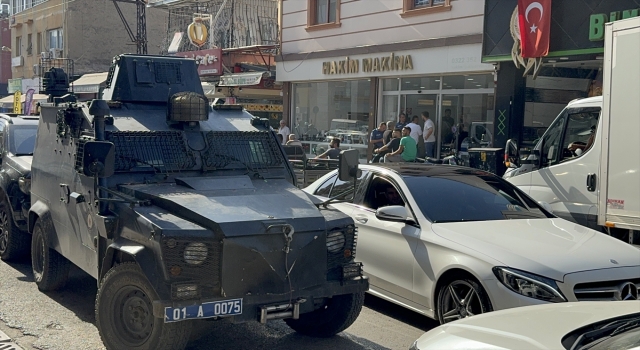 Adana’da yolda el bombası bulundu