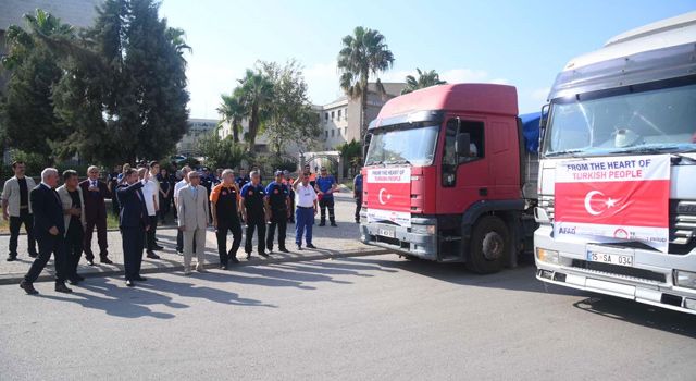 Sel felaketi yaşayan Pakistan’a 2 yardım TIR’ı gönderildi