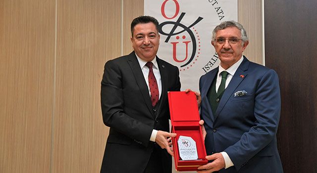 Manas Üniversitesi Rektörü, OKÜ’de konferansa katıldı