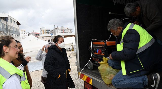 Depremzedeler için Mobil çamaşırhane hizmete girdi