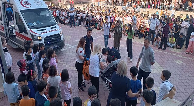 Öğrencilere Trafik ve İlkyardım eğitimleri verildi