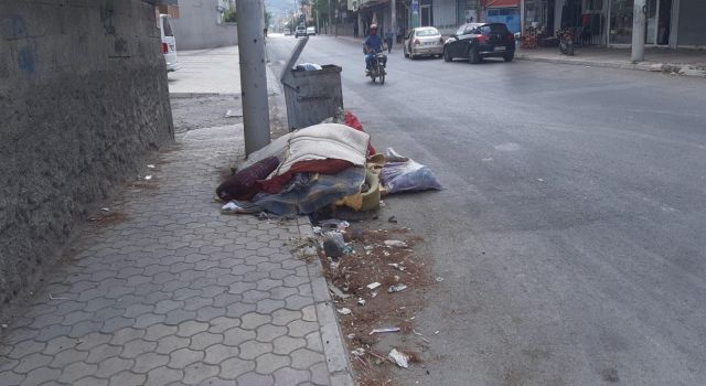 Belediye'ye Çöp Konteynerlerinin Boşaltılması Çağrısı