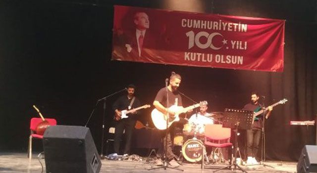 Halk Konseri Osmaniye'de Duygulu Anlara Sahne Oldu