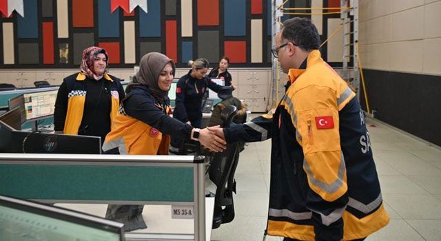 Dr. Kara, 112 Acil Çağrı Merkezini Ziyaret Etti