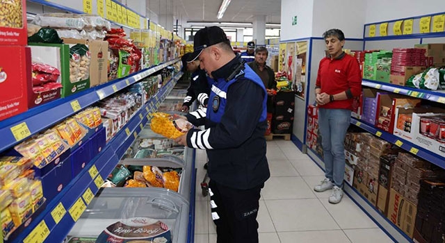 Mersin’de ”fiyat etiketi ve gramaj” denetimi yapıldı