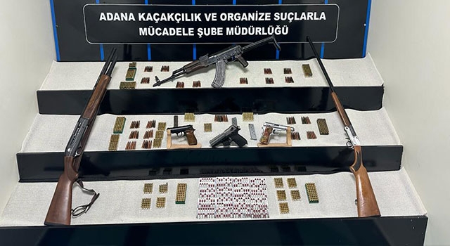Adana’da iki evde ruhsatsız 6 silah ele geçirildi
