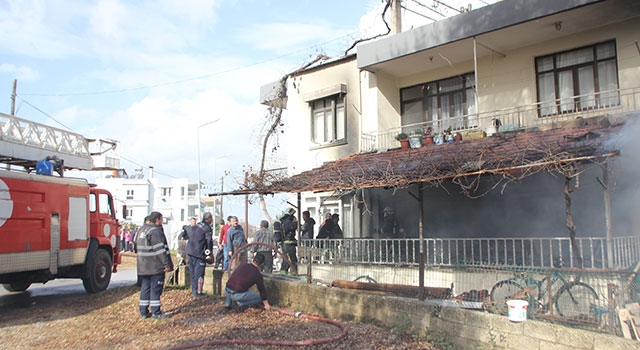 Antalya’da müstakil evde çıkan yangın itfaiye ekiplerince söndürüldü