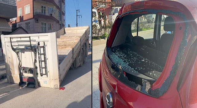 Burdur’da seyir halindeki tırın dorsesi ayrılıp otomobile çarptı