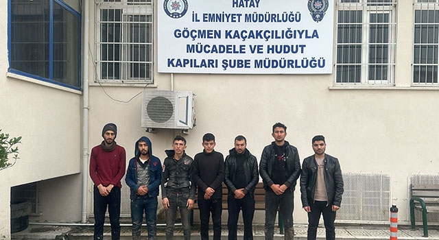 Hatay’da 12 düzensiz göçmen yakalandı