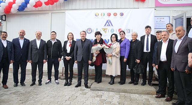 Hatay’da Mehmet Akif İnan Vakfı öncülüğünde yaptırılan anaokulu açıldı