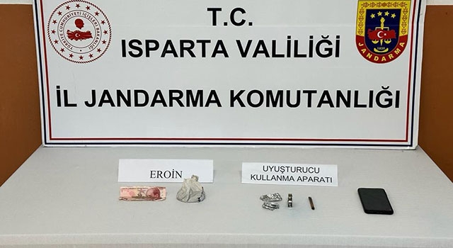 Isparta’da uyuşturucu operasyonunda yakalanan zanlı tutuklandı