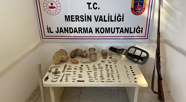 Mersin’de 16 sikke ve 100 obje ele geçirildi