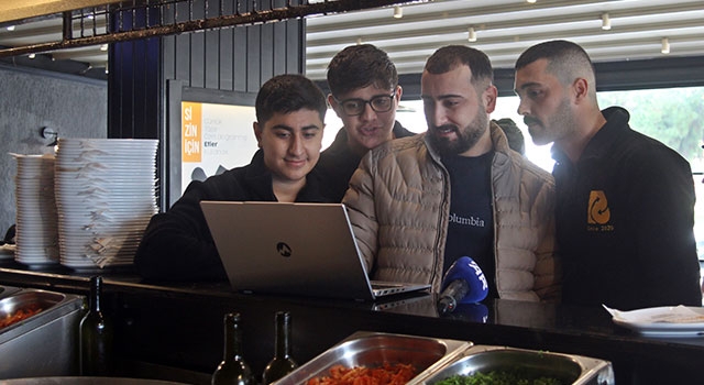 Mersinli tantuniciler AA'nın "Yılın Kareleri" oylamasına katıldı