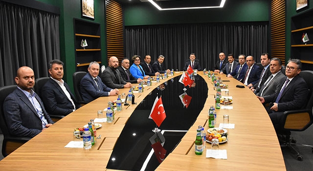 Tarım ve Orman Bakanı Yumaklı, Antalya’da ziyaretlerde bulundu: