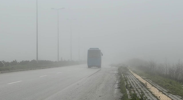 Hatay’da sis nedeniyle görüş mesafesi düştü